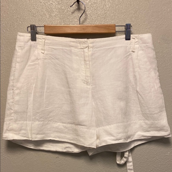 LOFT Pants - LOFT White Tailored 100% Linen Summer Shorts with Belt 3472
